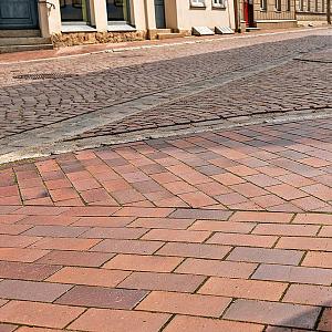 Тротуарный кирпич Westerwalder Klinker Classic 200x100x40мм  — PK84S Rotbraun-Bunt Spezial